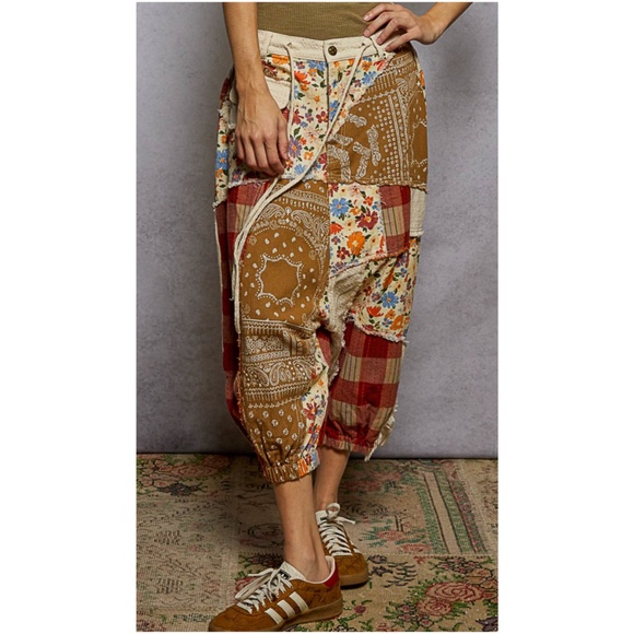POL Floral Print Color Block Frayed Detail Harem Joggers - Picture 4 of 5